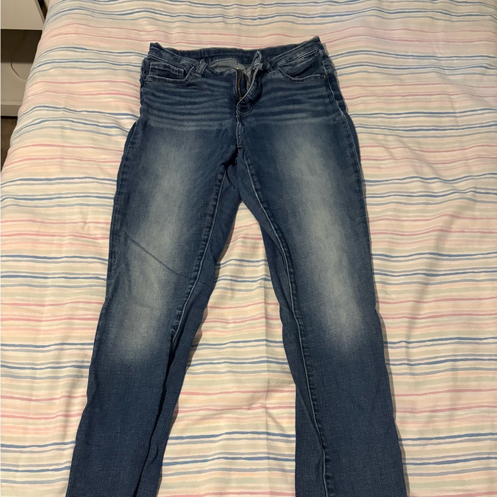 Buckle jeans